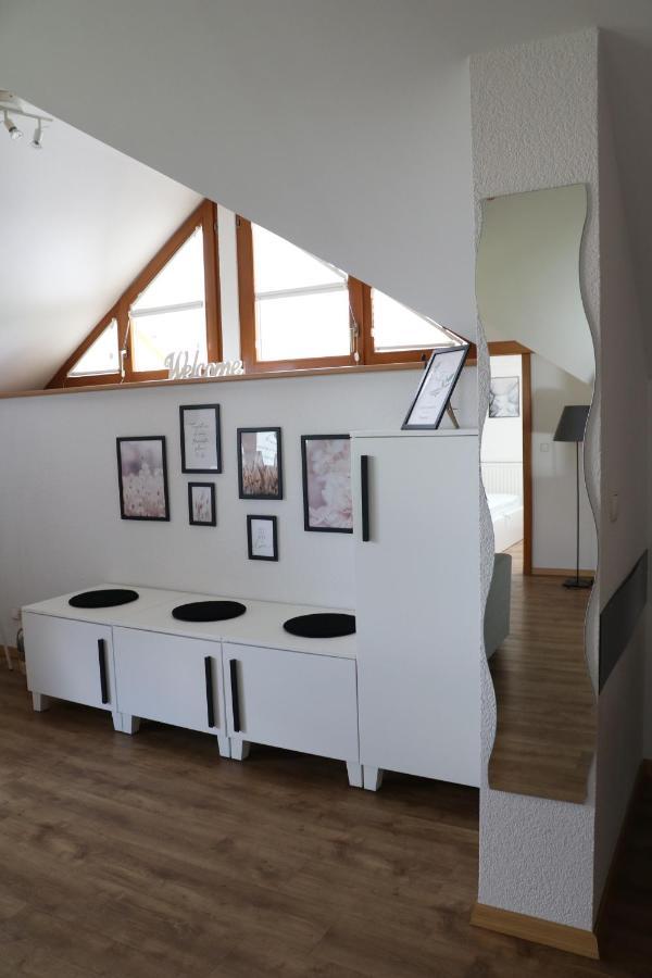 Lusht'N Apartma Zirovnica Kültér fotó