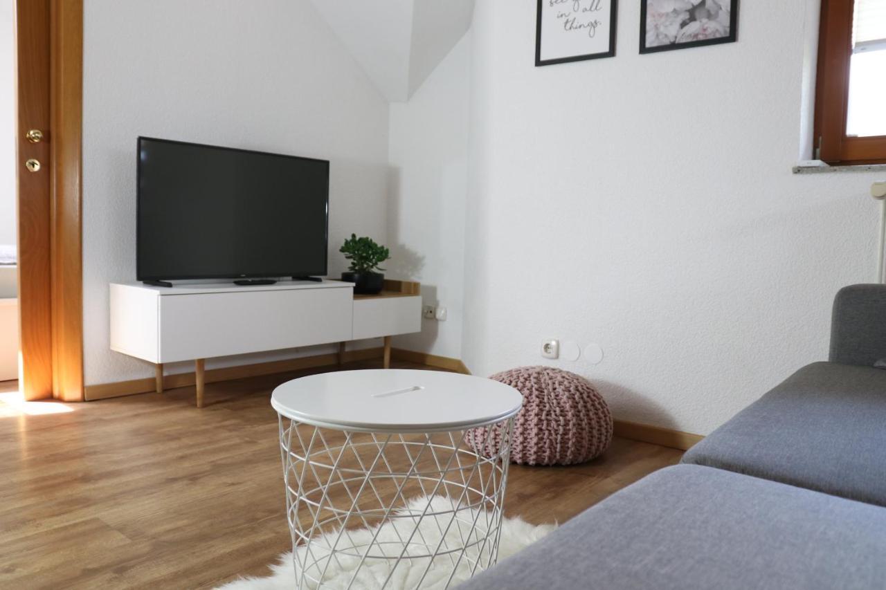 Lusht'N Apartma Zirovnica Kültér fotó