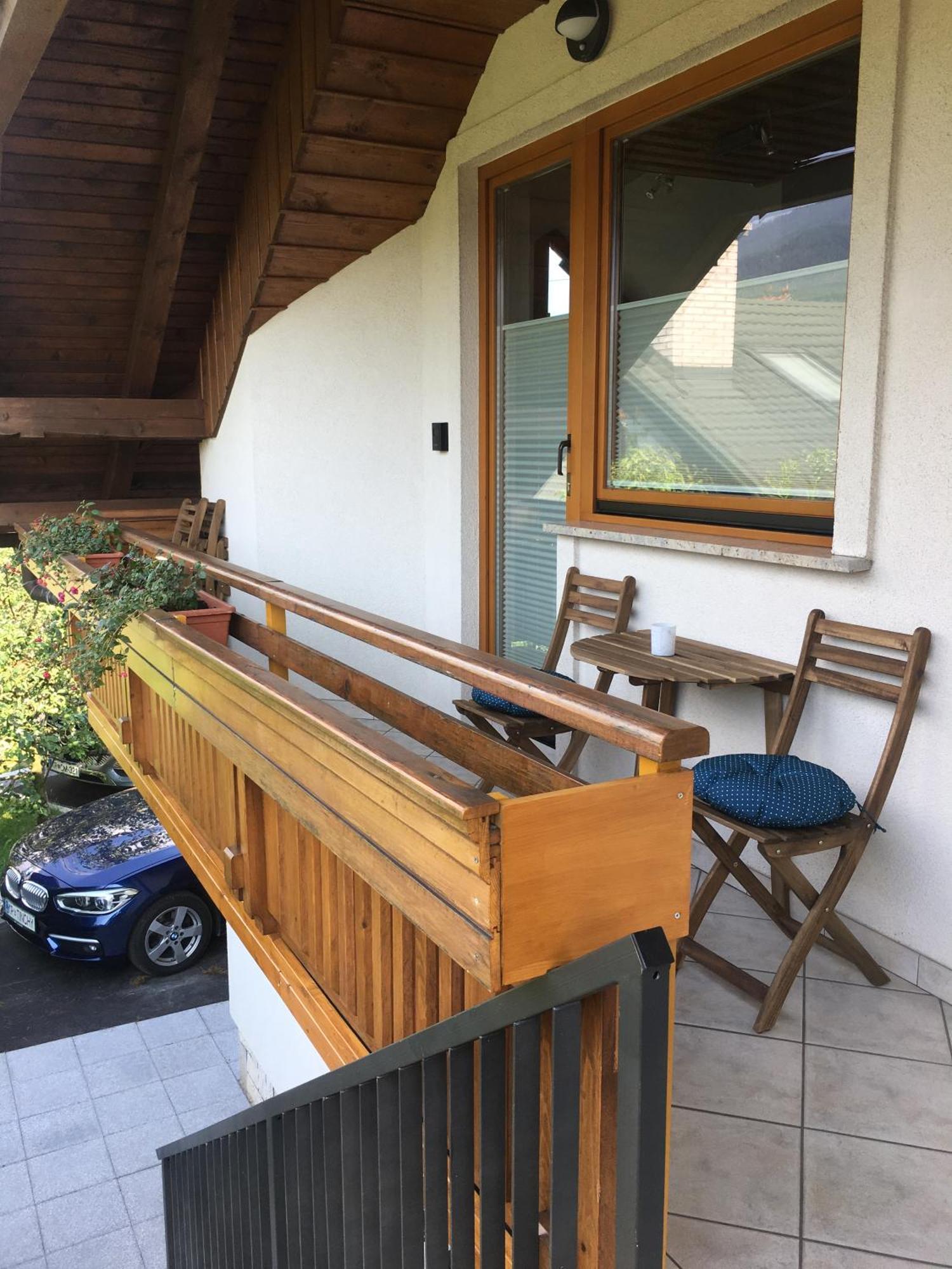 Lusht'N Apartma Zirovnica Kültér fotó